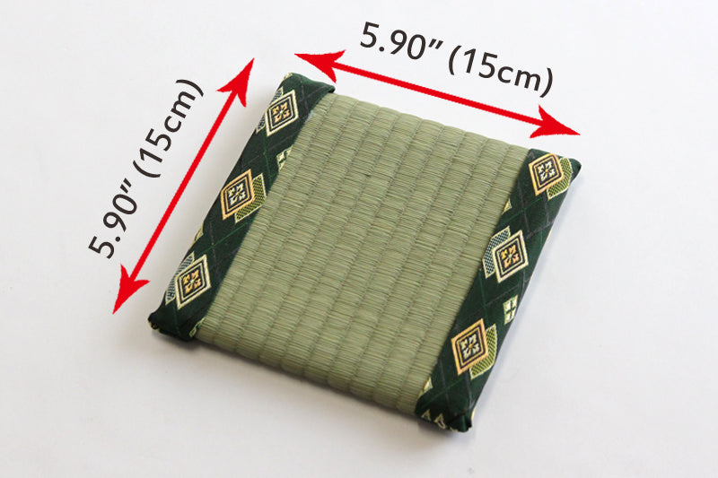 B -  15 x 15 x 1.5 cm (5.9 x 5.9 x 0.6 in)