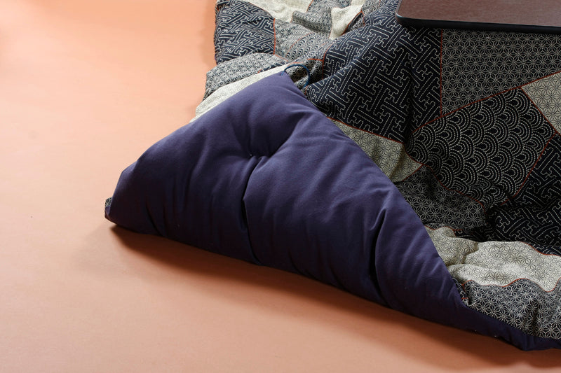 Futon Kotatsu Japonês, Cobertor Kotatsu, Artesanal (Tamanho: 80,7"x 80,7" 205 x 205cm , Tecido: Estampa Padrão Sashiko Zanmai Enchimento: Algodão Orgânico)