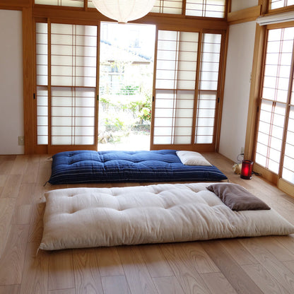 Colchão Japonês Futon Feito por Artesãos (Tecido: Algodão Tecer Enshu Padrão Listras Shima, Enchimento: Algodão Orgânico 100%)