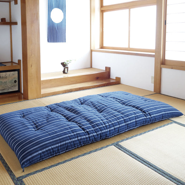 Colchão Japonês Futon Feito por Artesãos (Tecido: Algodão Tecer Enshu Padrão Listras Shima, Enchimento: Algodão Orgânico 100%)