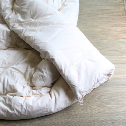 Futon Japonês Hadakake (Colcha Mais Fina) Certificado GOTS, Artesanal (Tecido: Algodão Orgânico, Enchimento: 100% Algodão Orgânico)