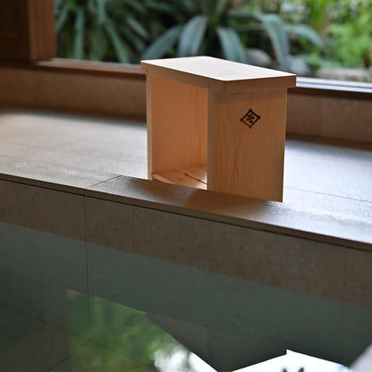 Banquinho de chuveiro artesanal de Hinoki japonês