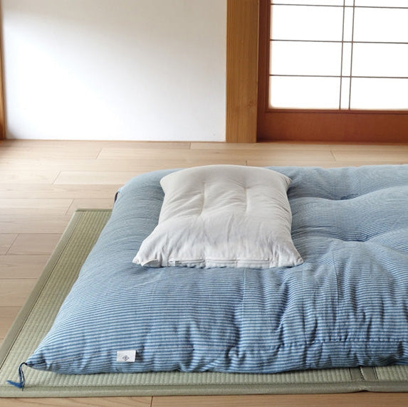 Colchão de Futon Japonês, Artesanal (Tecido: Algodão tingido com ervas, Enchimento: Algodão Orgânico 100%,) Listra Índigo