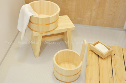 Banquinho de chuveiro artesanal de Hinoki japonês