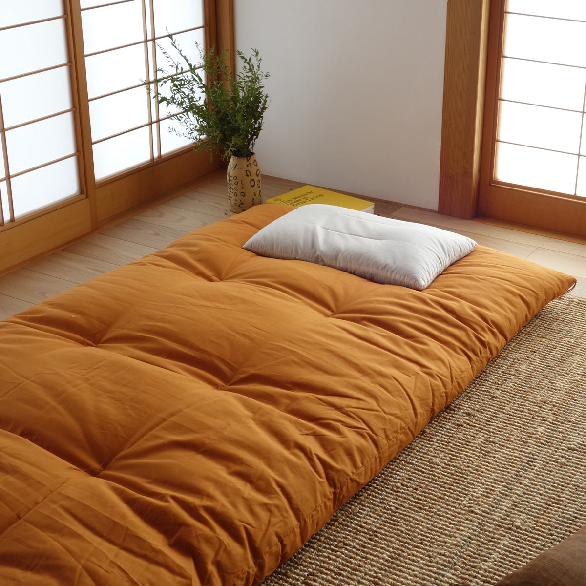 GOTS Certified Japanese Futon Mattress, Artisan Handmade (Fabric: Organic Cotton, Filling: Organic Cotton 100%) Kohaku Amber
