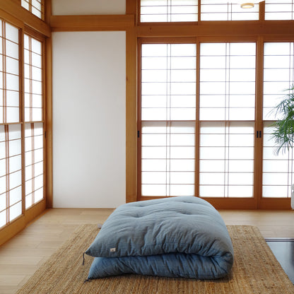 Colchão de Futon Japonês, Artesanal (Tecido: Algodão tingido com ervas, Enchimento: Algodão Orgânico 100%,) Listra Índigo