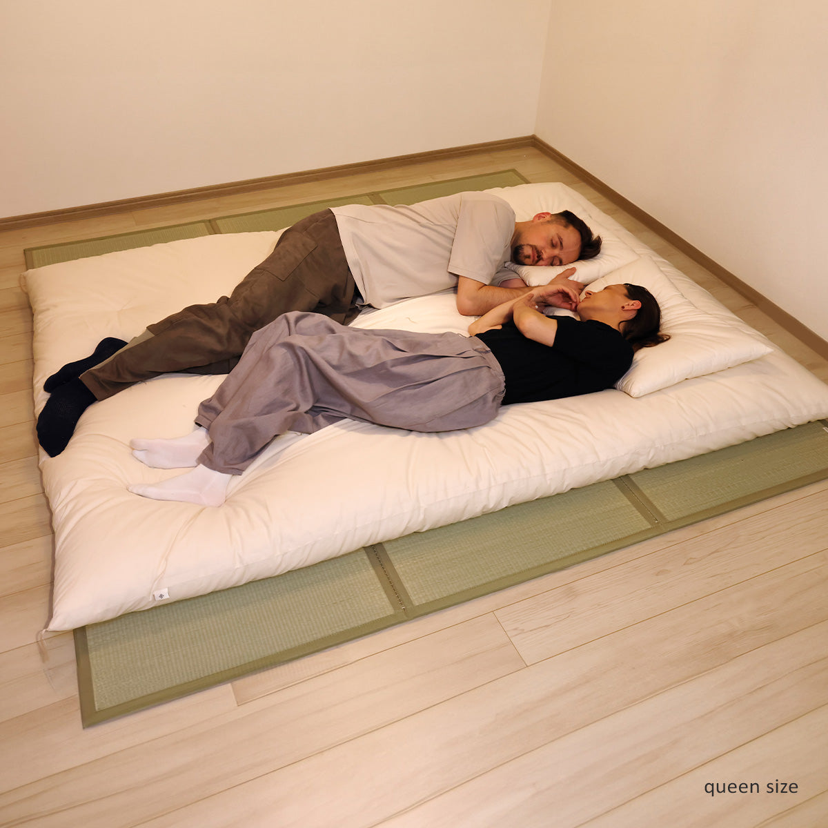 Conjunto Inicial de Futon - 4 itens no tamanho Solteiro - Um Colchão Orgânico, Um Tatame Dobrável, Duas Capas Orgânicas para Futon