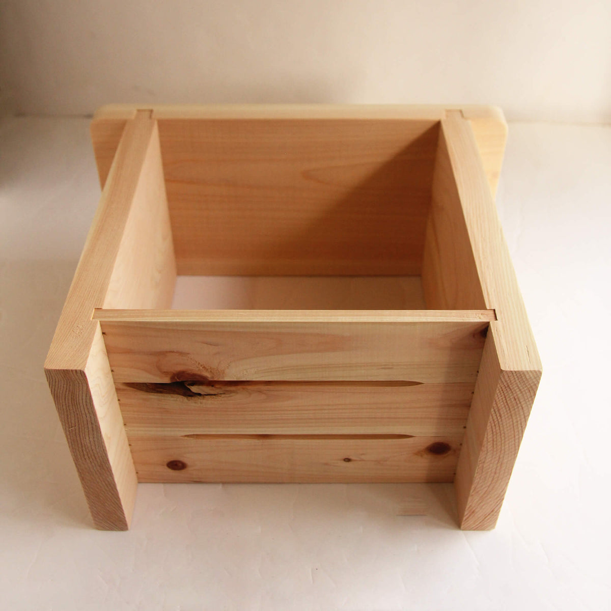 Banquinho de chuveiro artesanal de Hinoki japonês